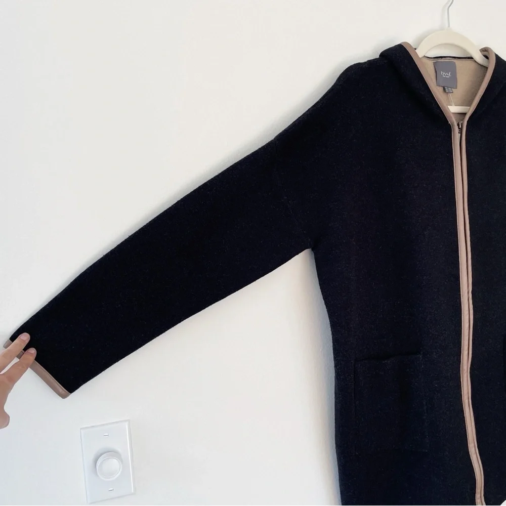 Lysse Thick Zip Up Jacket Knit Contrast Hooded Warm Modern Contemporary Winter M